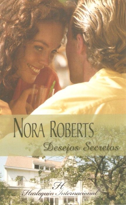 Lote de 50 livros Nora Roberts - Harlequin