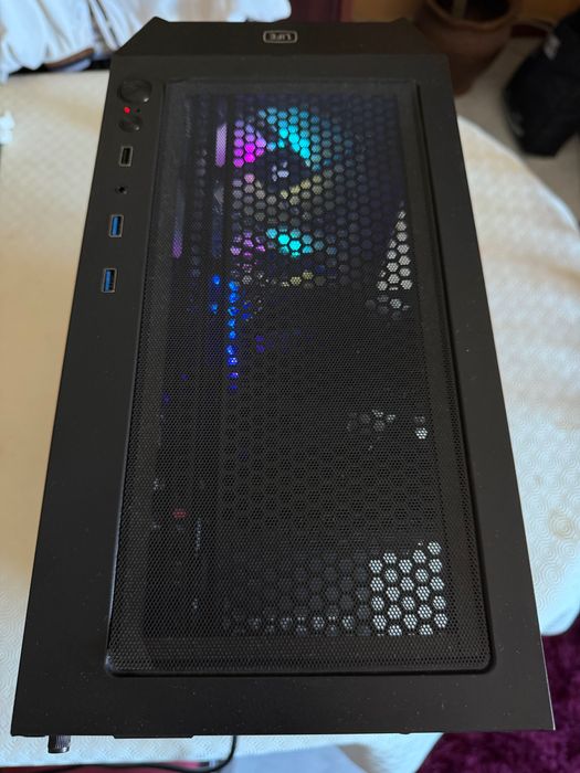 PC GAMING – Ryzen 5 7600 + RTX 5060 + 32GB RAM