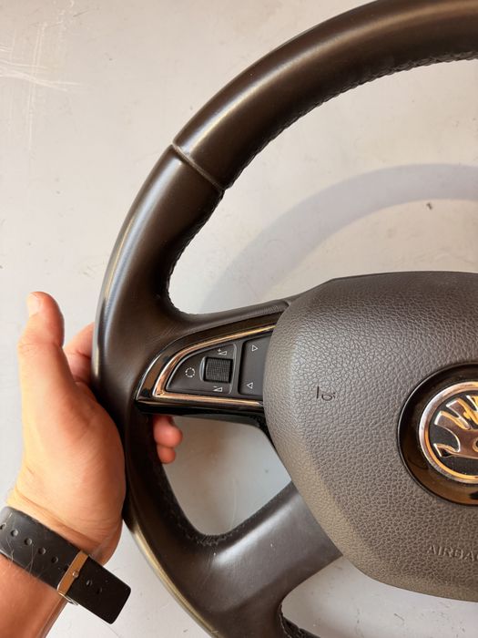 Кермо руль Skoda Laurin Klement