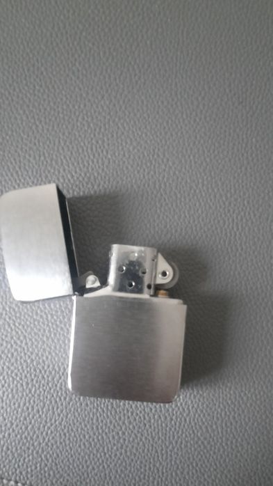 Продам зажигалку оригінал