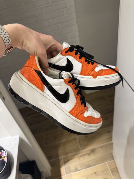 Кросівки Air Jordan 1 Low SE — купити вигідно на OLX.ua