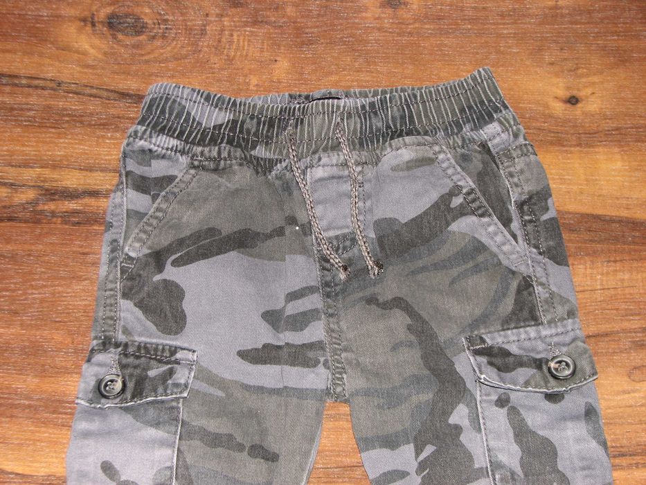 Denim&Co spodnie bojówki moro 80 86