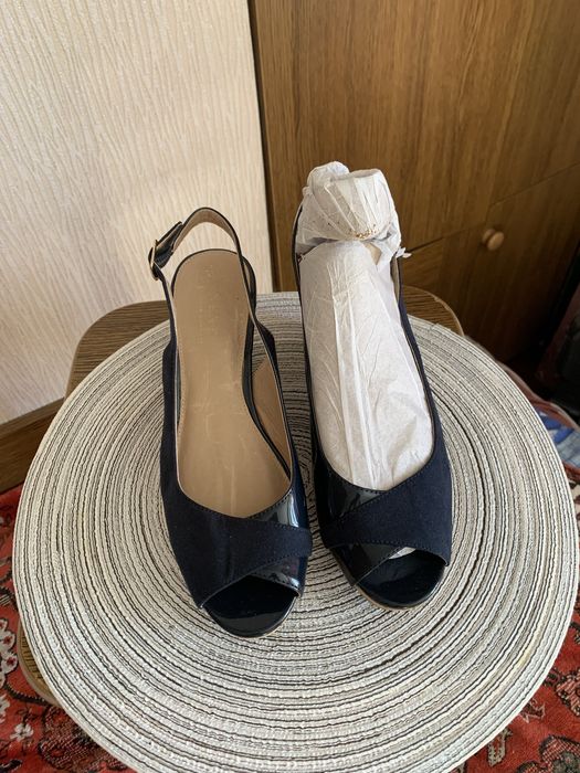 Босоніжки нові 41 розмір