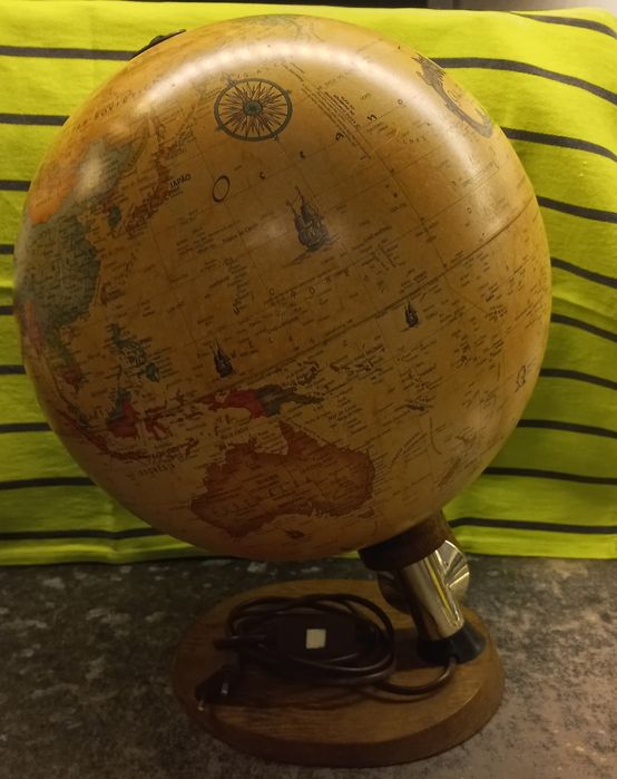 Globo Terrestre luminária vintage