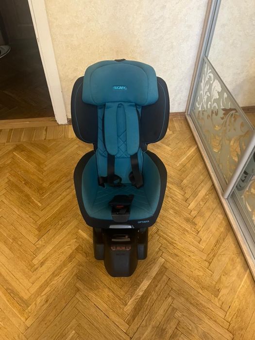 Автокрісло Recaro Optiafix