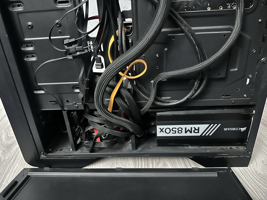 Komputer stacjonarny do gier (rx 580)