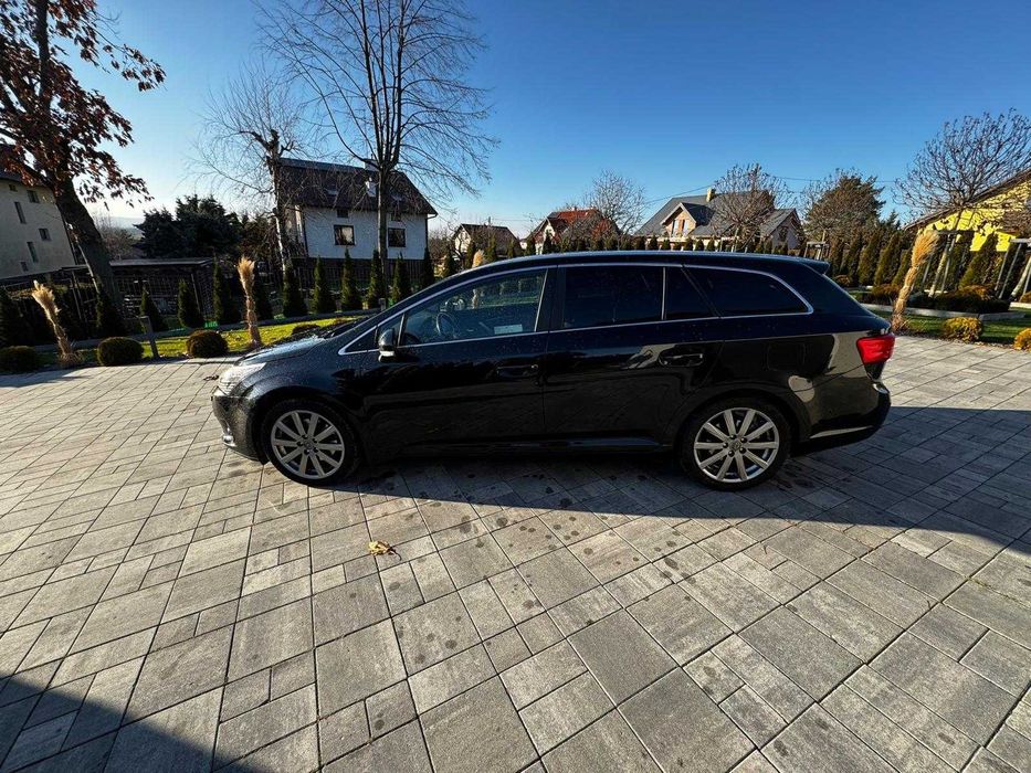 Toyota Avensis 2.2 D-CAT 177 KM AUTOMAT | PANORAMA | SKÓRA | 194 tys. km | 2013