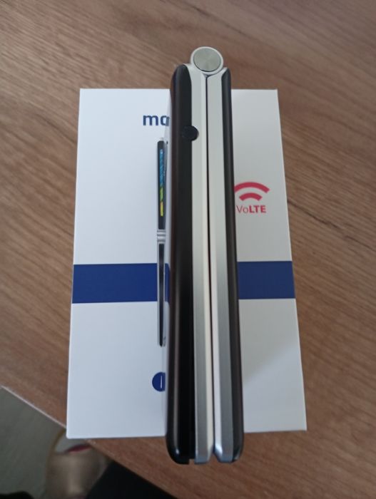 Telefon Nowy Dla Seniora Maxcom MM 835