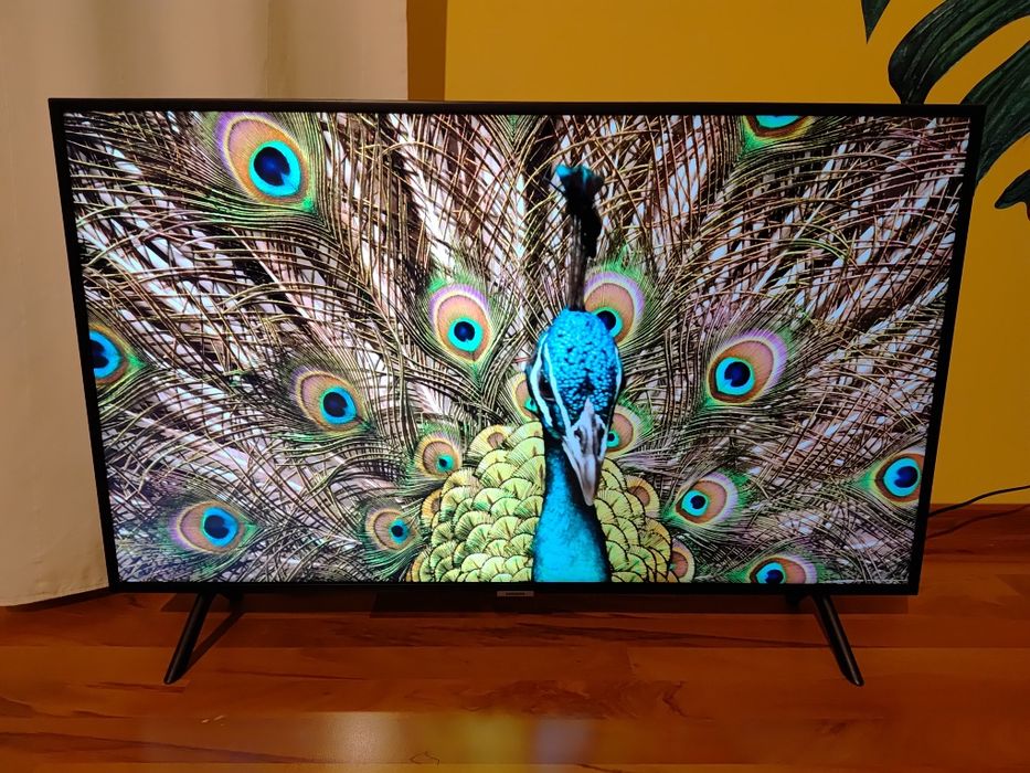 Tv 43" Samsung 4K Tizen Hdr Smart WiFi Dvb-T2  telewizor LED