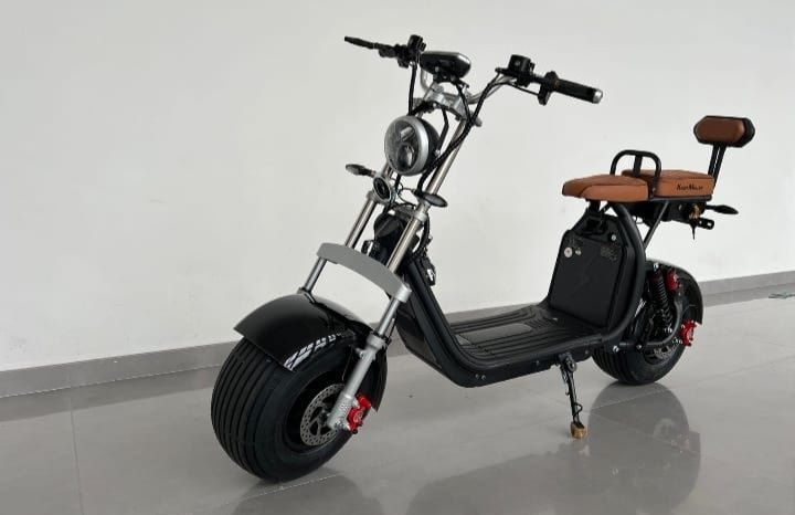 Moto eletrica com documentos