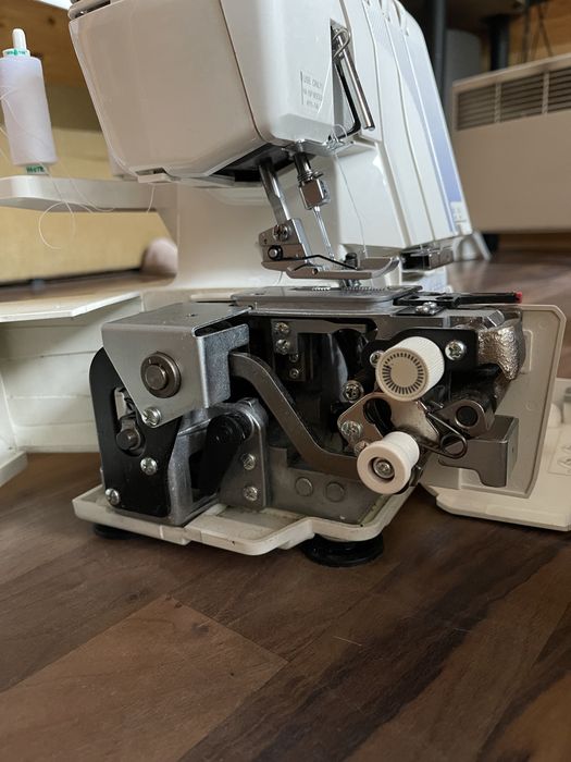 Оверлок Janome 644D б/у