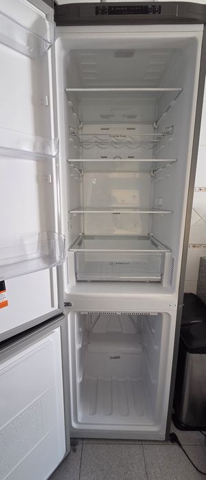 Frigorífico Combinado INDESIT INFC9 TA23X
