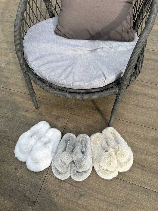 Тапочки меховые пушистые мягкие домашние уличные тапки Motivo женские