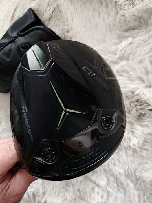 Kij golfowy driver TaylorMade Qi35 LS