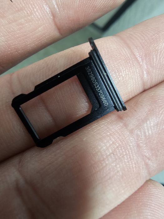 Продам Iphone SE / Айфон СЕ Айклауд