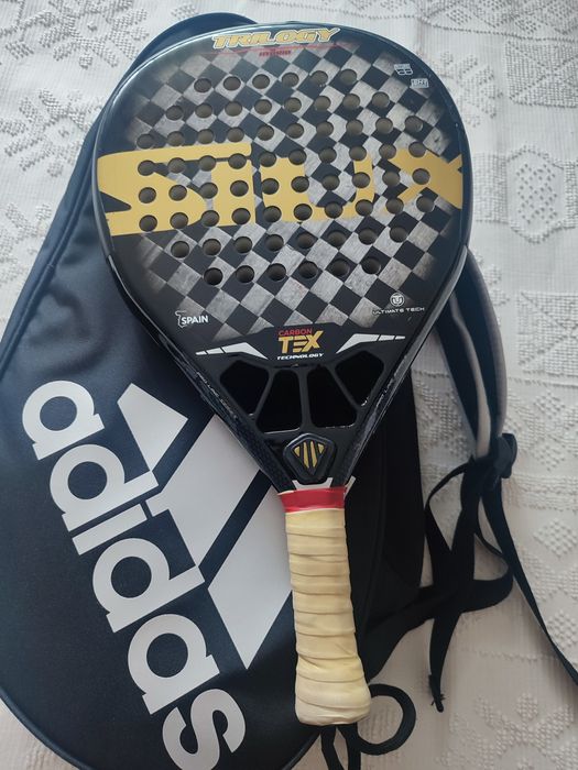 Vendo raquete de Padel com saco