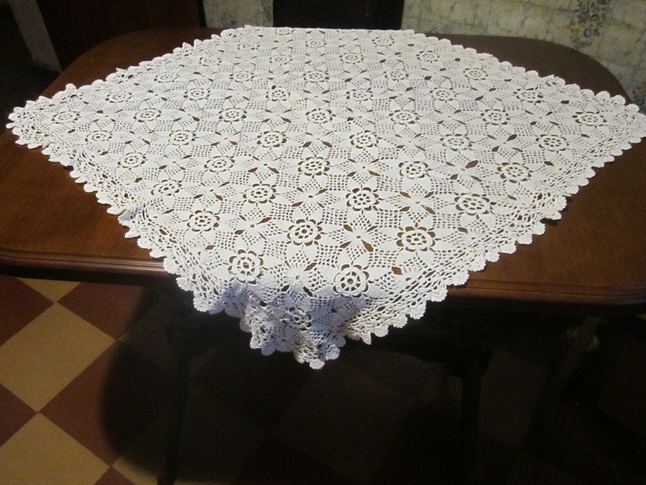 Салфетки, вязаные крючком и салфетки из ткани