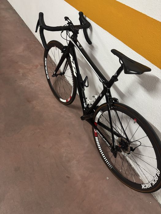 Bicicleta KTM Revelator 3300 c/Rodas BlackJack 35 carbono