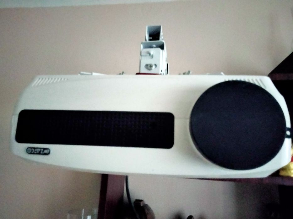 Projektor LED Wzatco C3 , Full HD 1080p  Android  Wi-Fi  Stan idealny