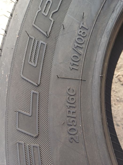 Продам летние новие шини 205/r16 C