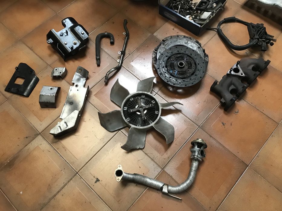 Mitsubishi Pajero 3.2 DId 2002 - pecas de motor e outras