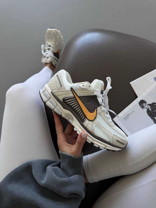 Nike Zoom Vomero 5 Premium | Бежево-помаранчеві Найки на весну | 36-41
