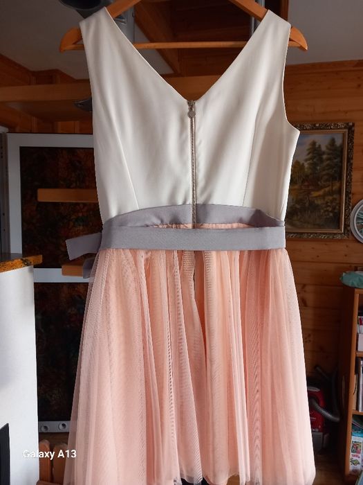 Sukienka r.40 tiulowy dół