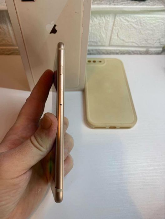 Iphone 8 plus с чехлом