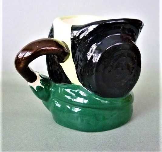 Caneca inglesa Royal Doulton - Antiga mas em muito bom estado