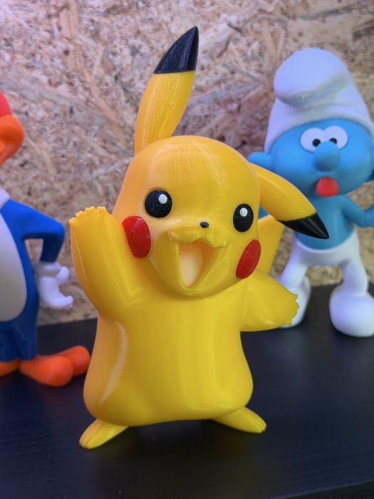Figura Pikachu 20cm