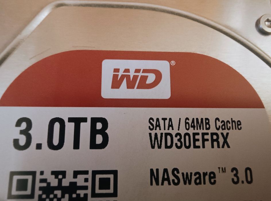 NAS Synology DS215j + 3TB WD RED NASware HDD