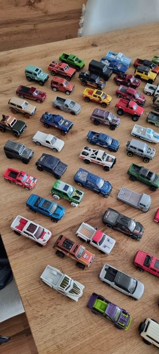Hotwheels lote de 100 viaturas