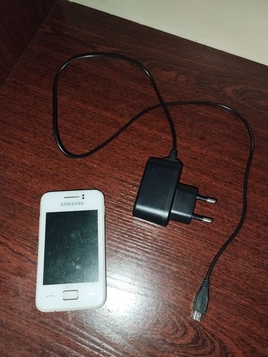 Продам телефон Samsung GT-C3520.