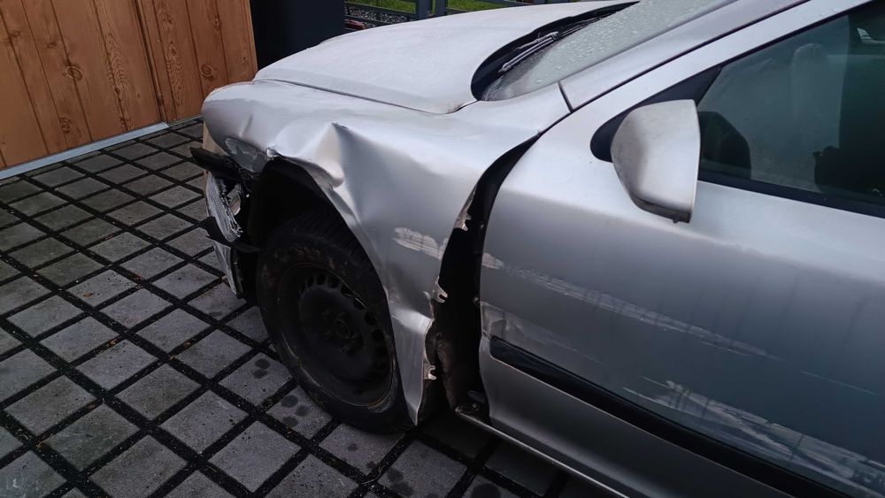 Skoda Octavia ll 1.9 TDI. Uszkodzona.