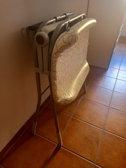 Trocador com banheira chicco