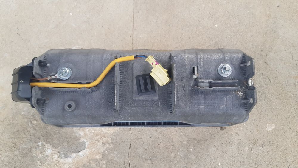 Airbag модуль на skoda octavia a5