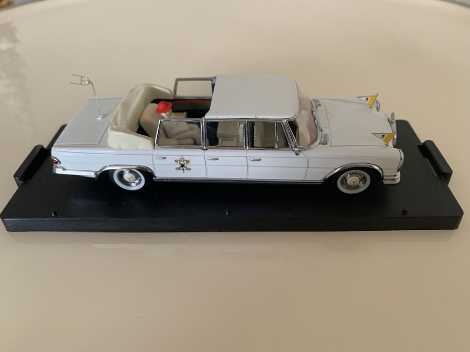 Pope Mercedes Limousine 2 generations  1/43