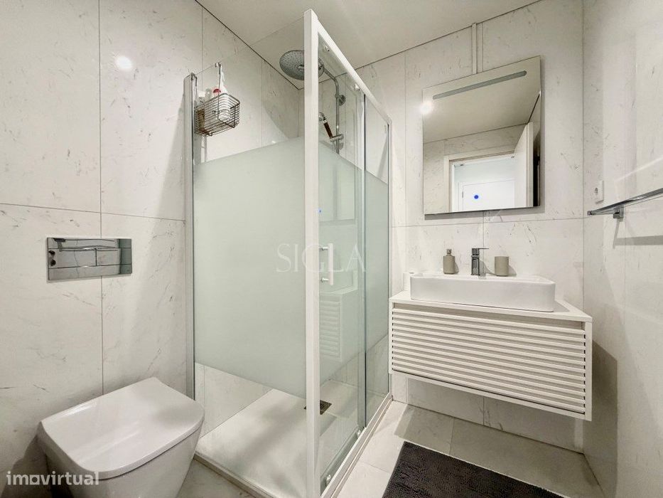 Apartamento T2, com vistas mar, a 50 metros da praia