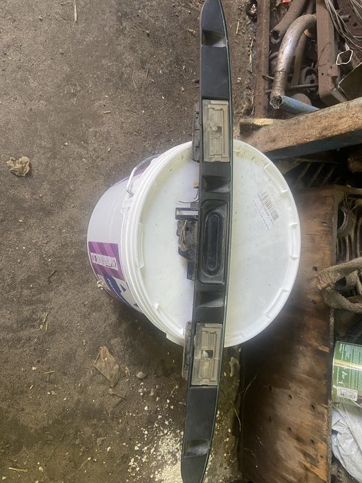 Рамка номера БМВ Е46