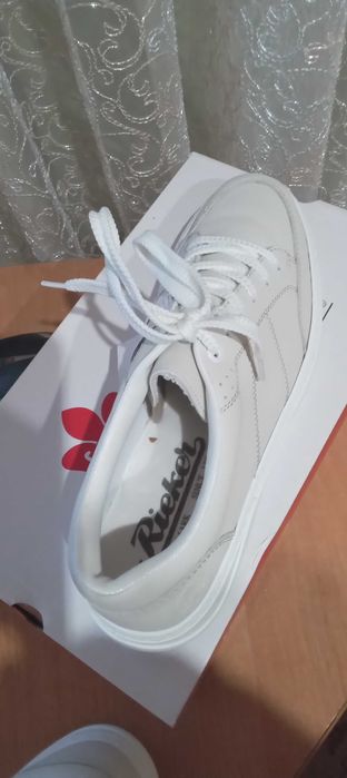 Кроссовки  Rieker Германия/Швейцария .кожа натуральная белая