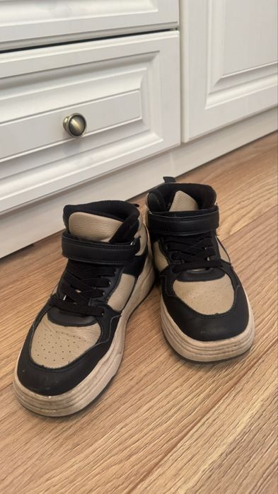 Ботінки черевики