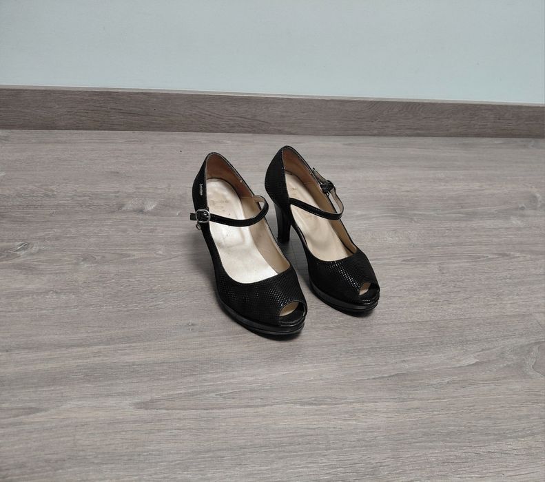 Sapatos de senhora 38
