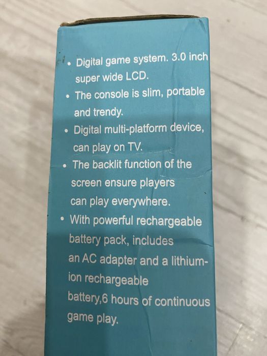 Consola Portátil LCD 3” com 400 jogos + Bolsa