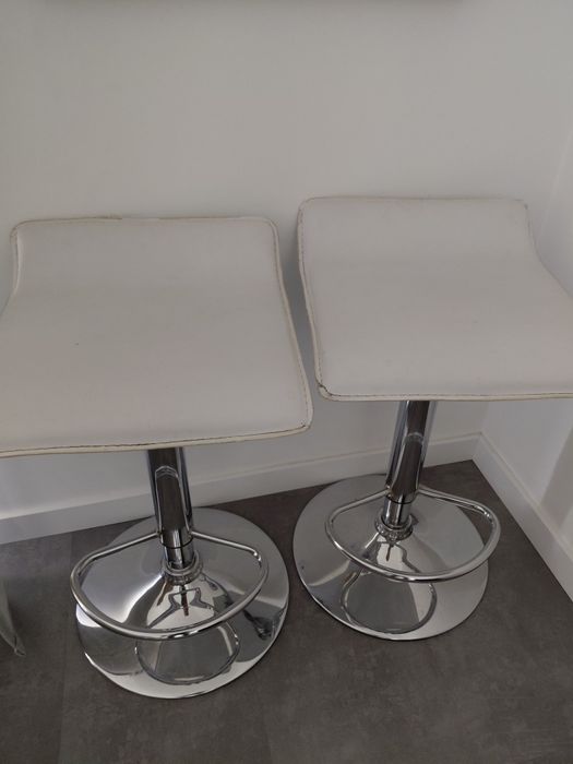 Vendo Bancos Bar elevatórios