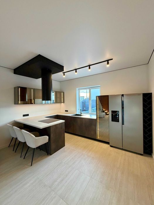 Продаж будинку Осокорки 130 м² з ремонтом, меблями та автономністю