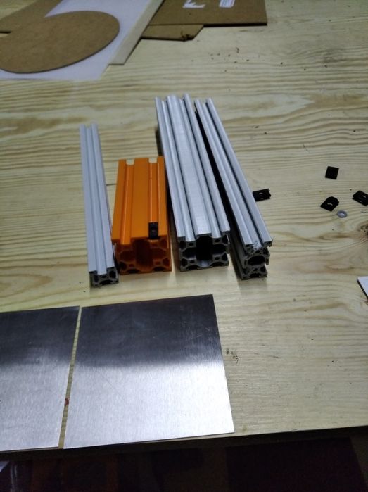 Druk 3D duży usługi FDM LCD  1mx1mx1m 4 kolory na raz kolorowe wydruki