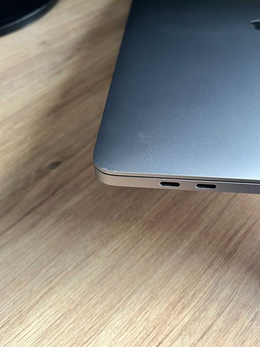 MacBook Pro 16" 16GB / 1TB / Intel Core i9