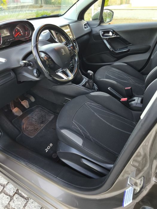 Peugeot 208 1.4 Hdi