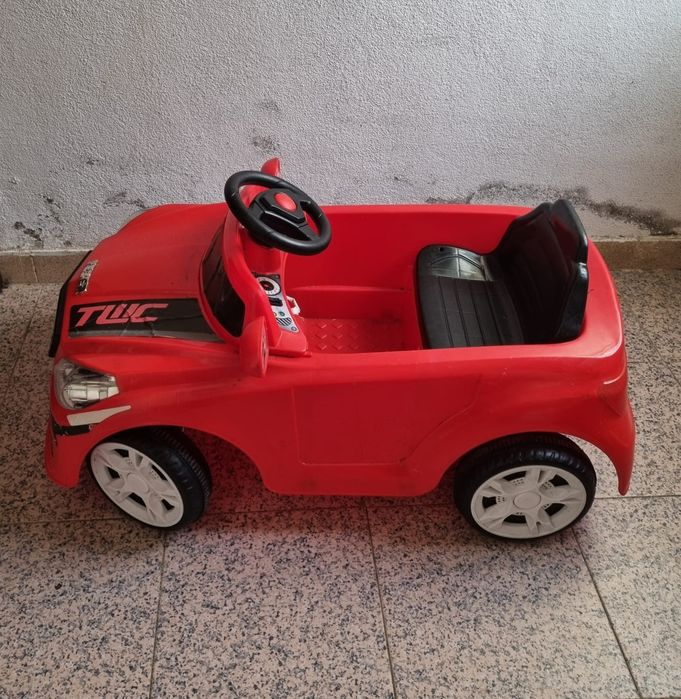 Carro a Bateria para peças não tem Bateria