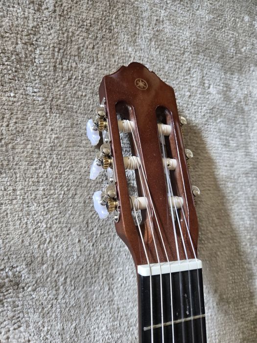 Yamaha CS40 — топова гітара для навчання (як нова)